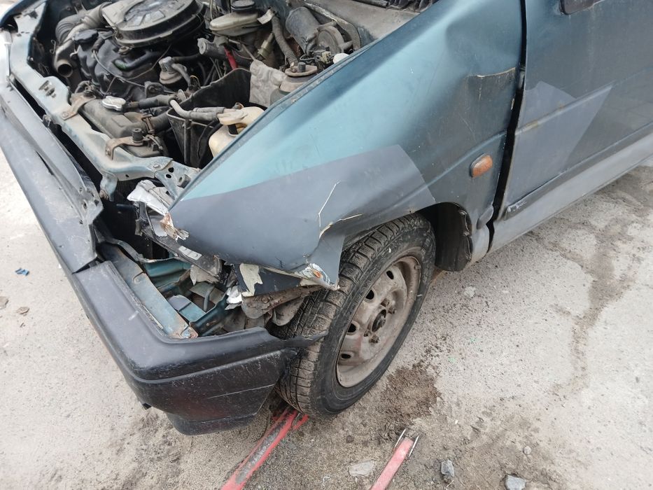 Продам машину на запчасти