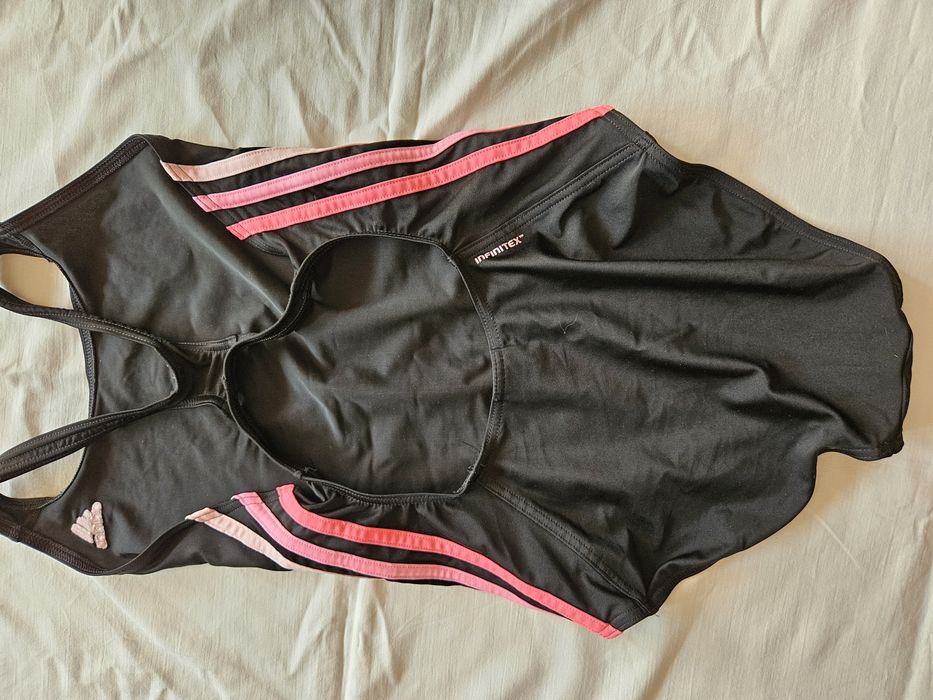 Strój Adidas jednoczęściowy  M