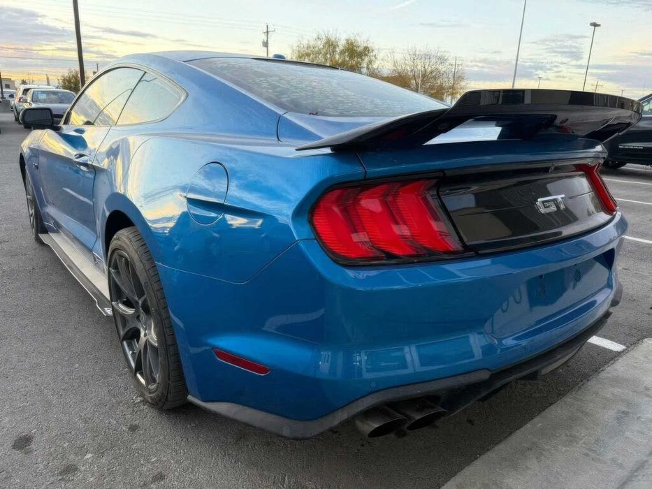 Ford Mustang GT Premium Coupe      2020