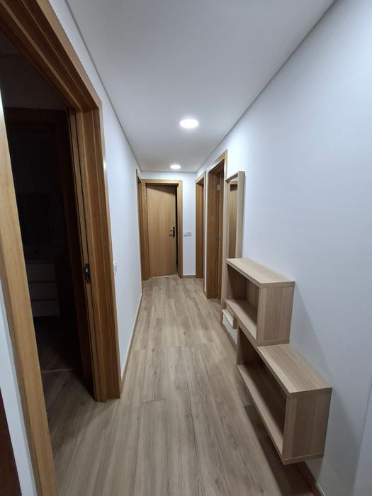 Arrenda-se quartos a estudantes