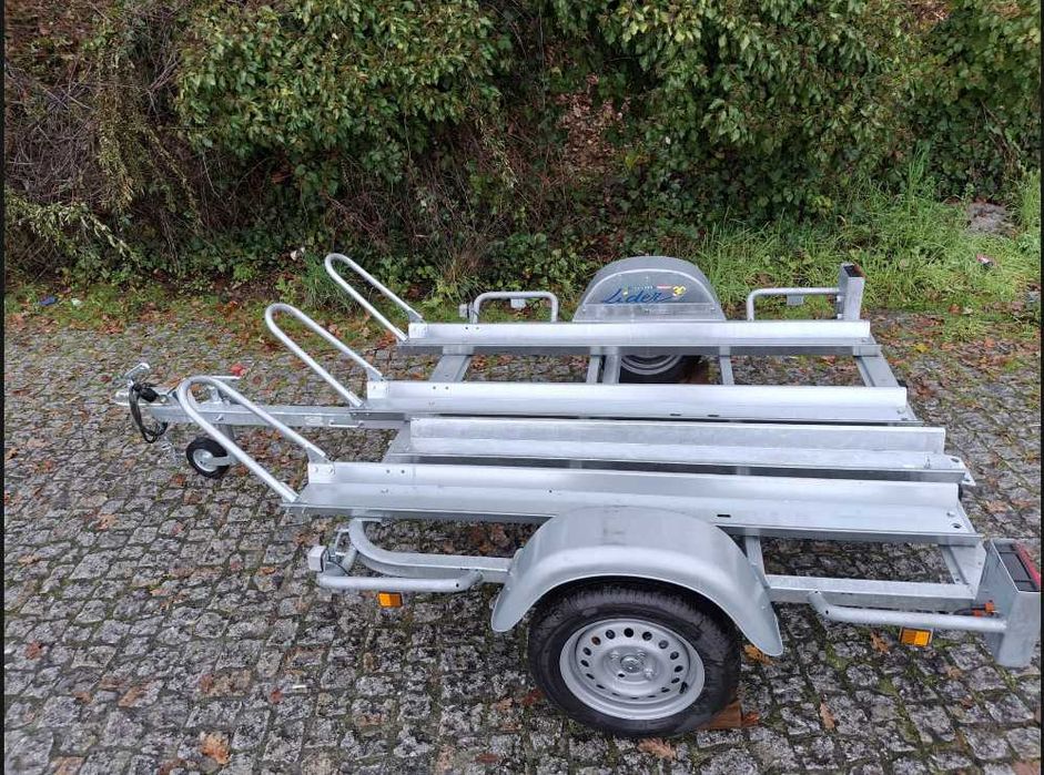 Reboque / Atrelado Porta Motas