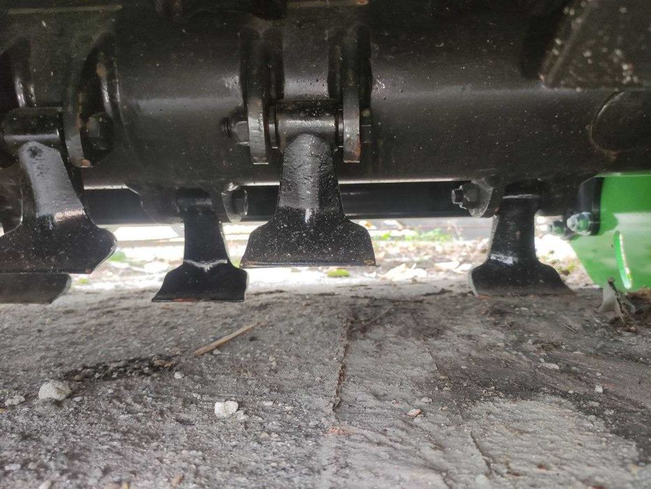 Измельчитель пожнивных и растительных остатков кукурузы, мульчер 2,80м