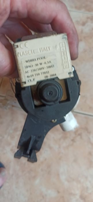 Запчастини до пральної машини Whirlpool