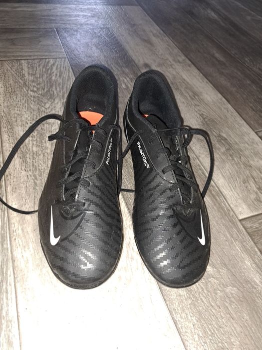 Буци Nike 43 копочки сороконожки кроссовки