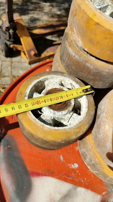 Várias rodas borracha