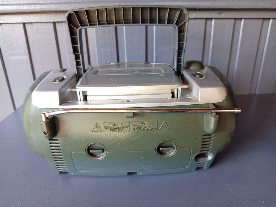Radiomagnetofon z Cd - Philips Az1003 .