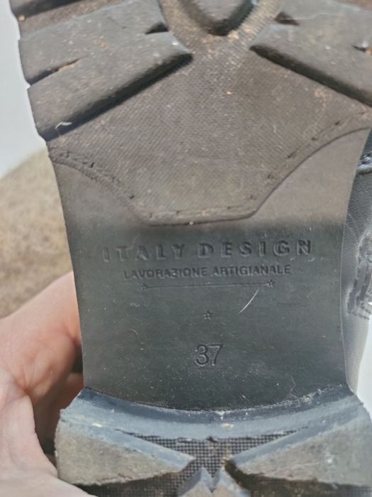 Продам кожаные сапоги