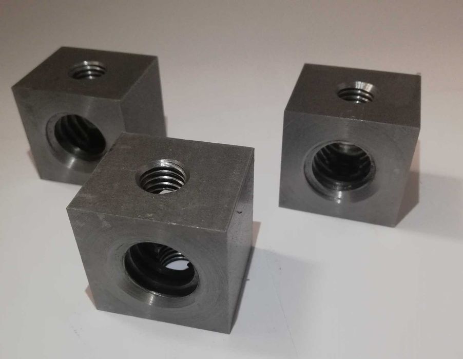 Nakrętka trapezowa tr 20x4 kwadratowa czworokątna