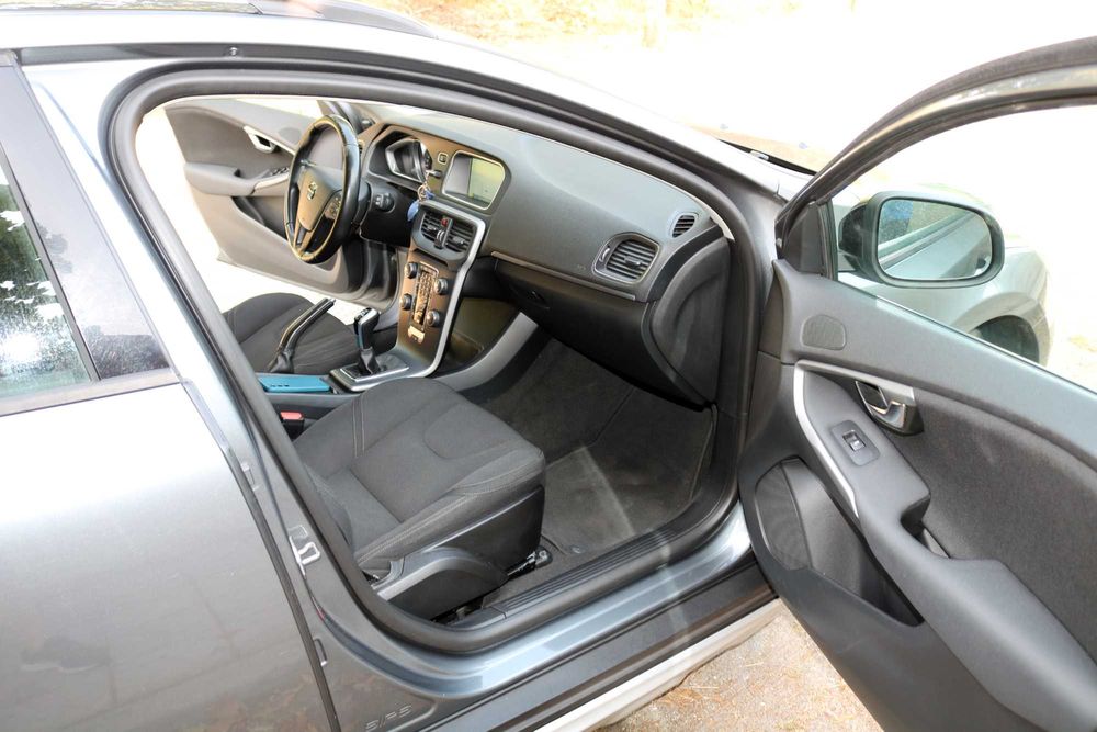 Volvo V40 Cross Country 2.0 D2 – Novembro 2016