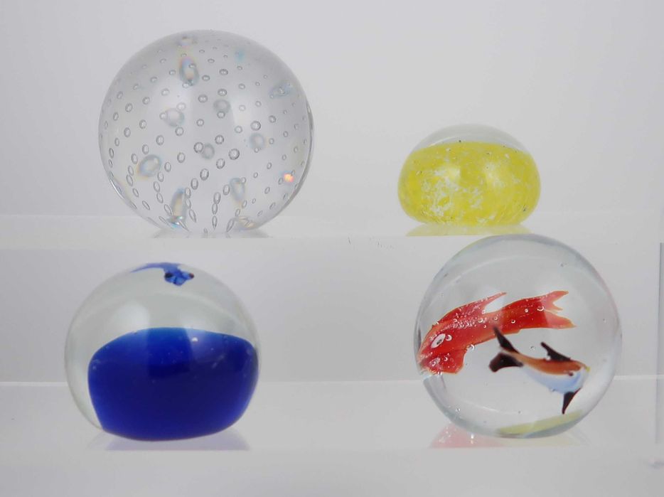 Pisa Papeis antigo em vidro