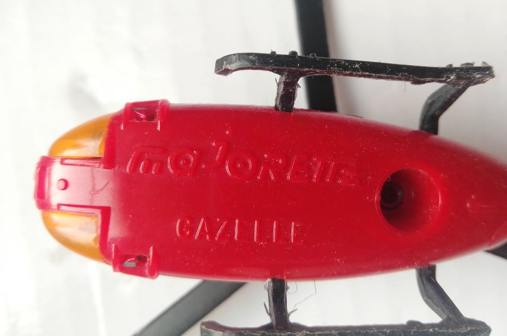 Helicópteros de ferro Majorette e Hidrocopter antigos para reaproveita