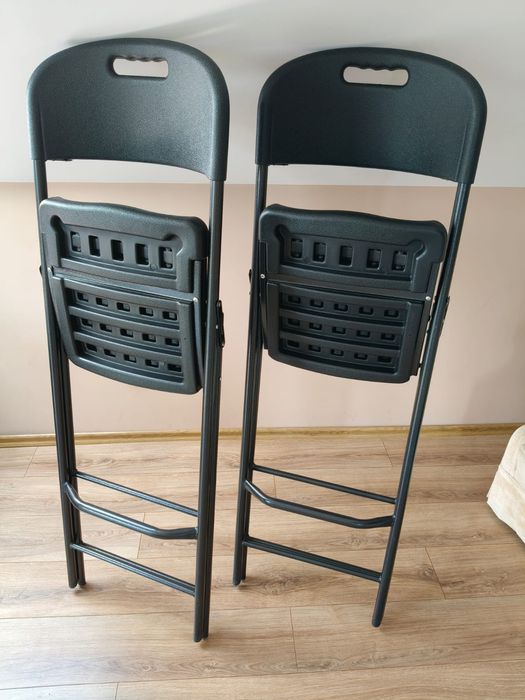 Dwa nowe krzesła rozkładane
