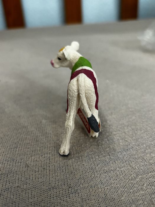 Figurka „Kolorowe wesołe ciele” firmy Schleich