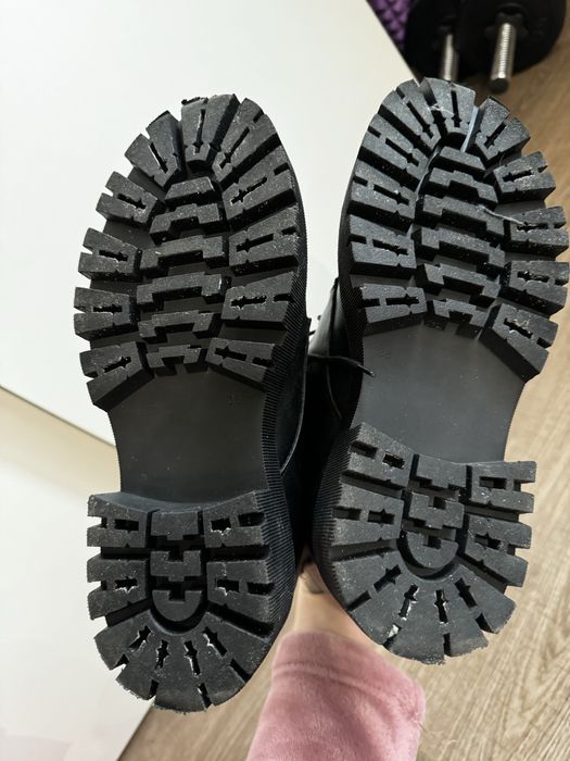 Жіночі чорні ботинки з натуральної шкіри на овчині, 38 розмір 24,5 см