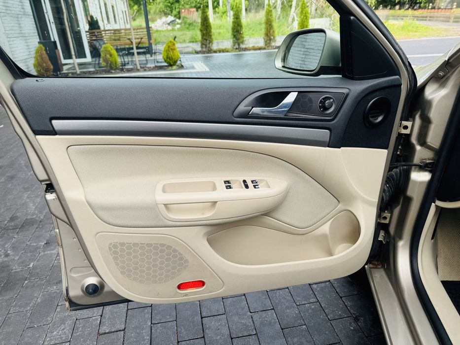 Продам Skoda Octavia A5 2005 рік 2.0 FSI Автомат в хорошому стані!