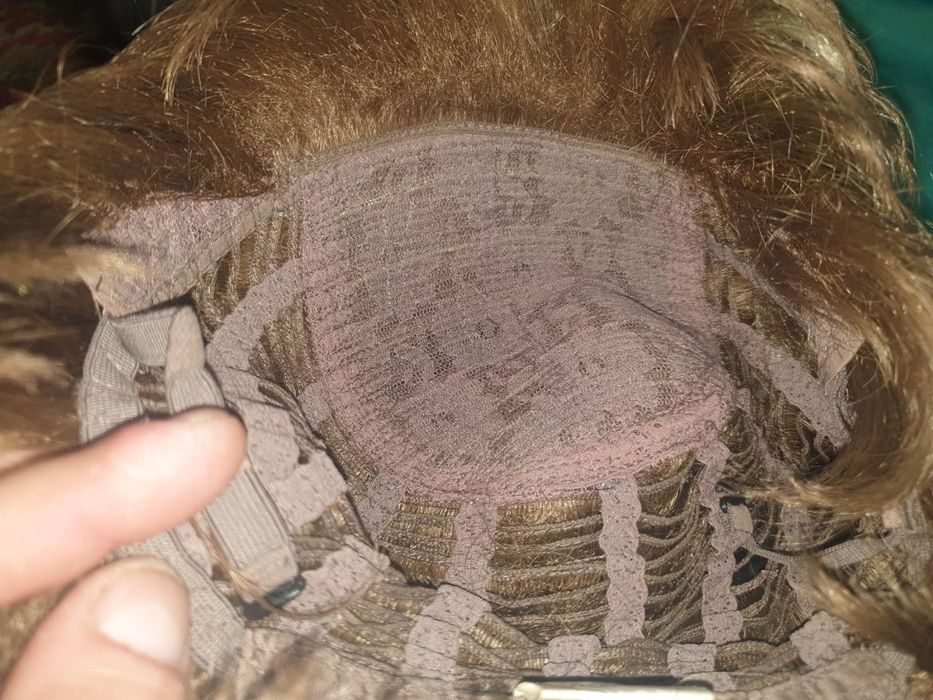 Продам парик 200грн