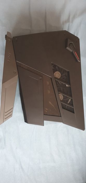 MSI Aegis 3 8RC-014EU i5 8400 8gb 2TB 128SSD gtx 1060