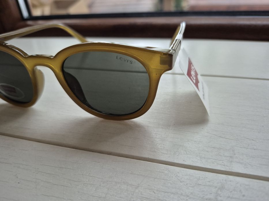 Okulary przeciwsłoneczne Levi's LEV339U