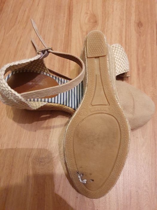 Espadryle na koturnie (38)