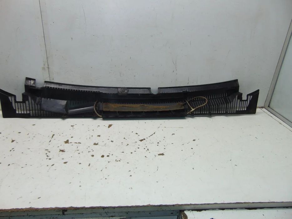 Peugeot 305 grelha torpedo usado em bom estado