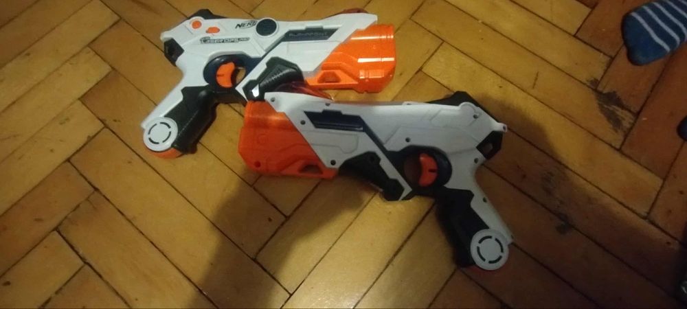 Tylko 16.11 cena 100zl NERF sprzedam dwa
