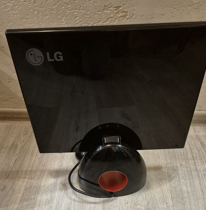 Монитор LG Flatron L 1900R