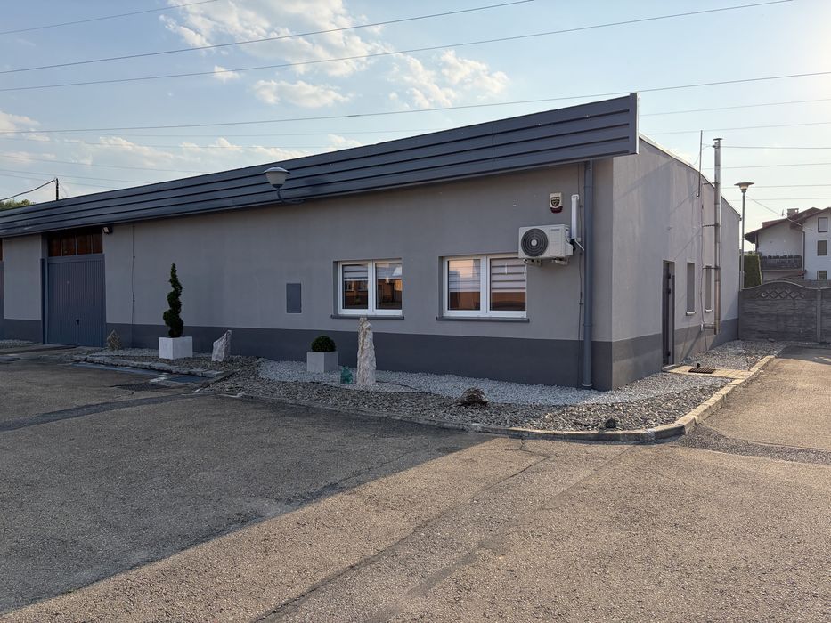 Budynek uslugowo magazynowo biurowy 308 m2