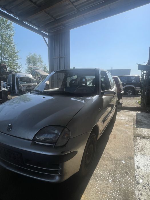 Fiat Seicento na części