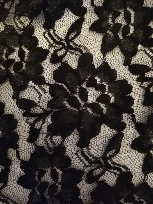 Czarna koronkowa bluzka z aplikacją koraliki Atmosphere 40 L Primark