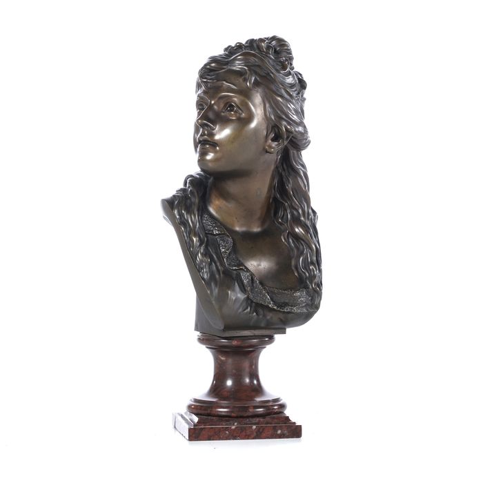 Escultura - Busto feminino 'Paul Pilate Bruscelles'