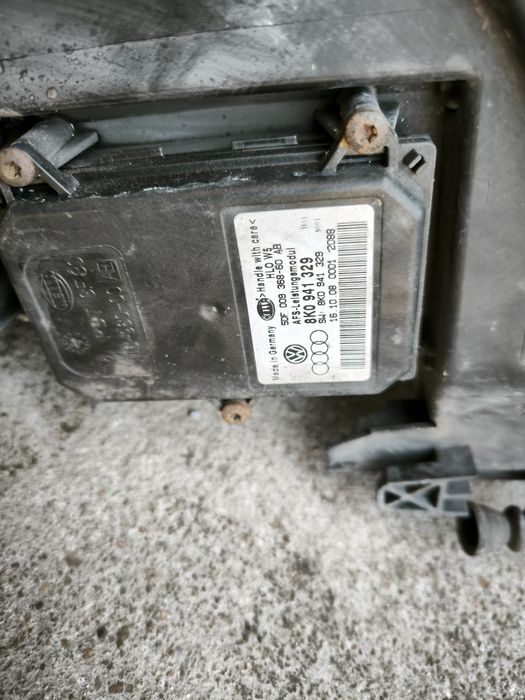 Audi a4 b8 S4 lampa skrętna bixenon