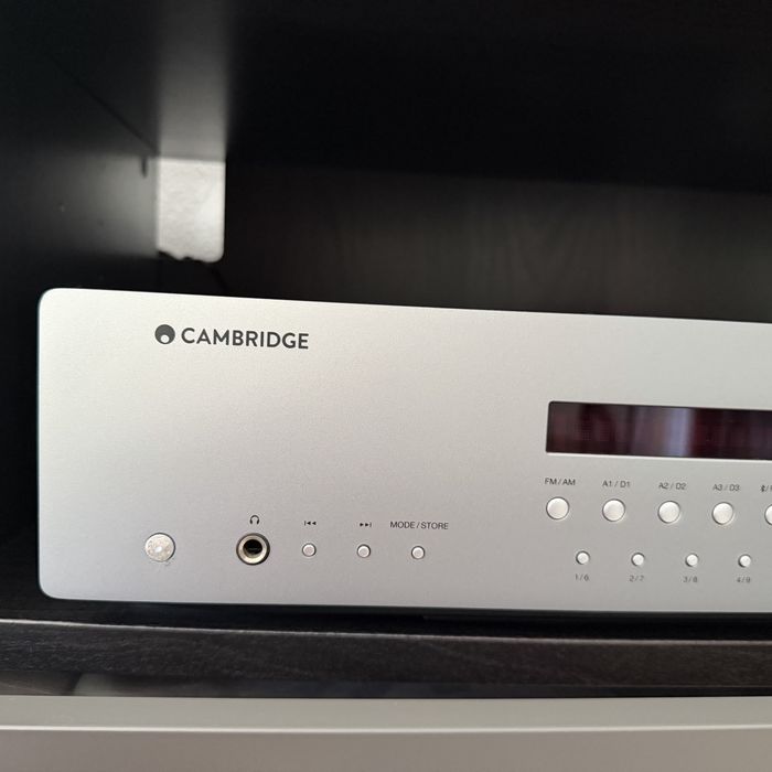 Amplificador Hi Fi Cambrigde Audio AXR 100