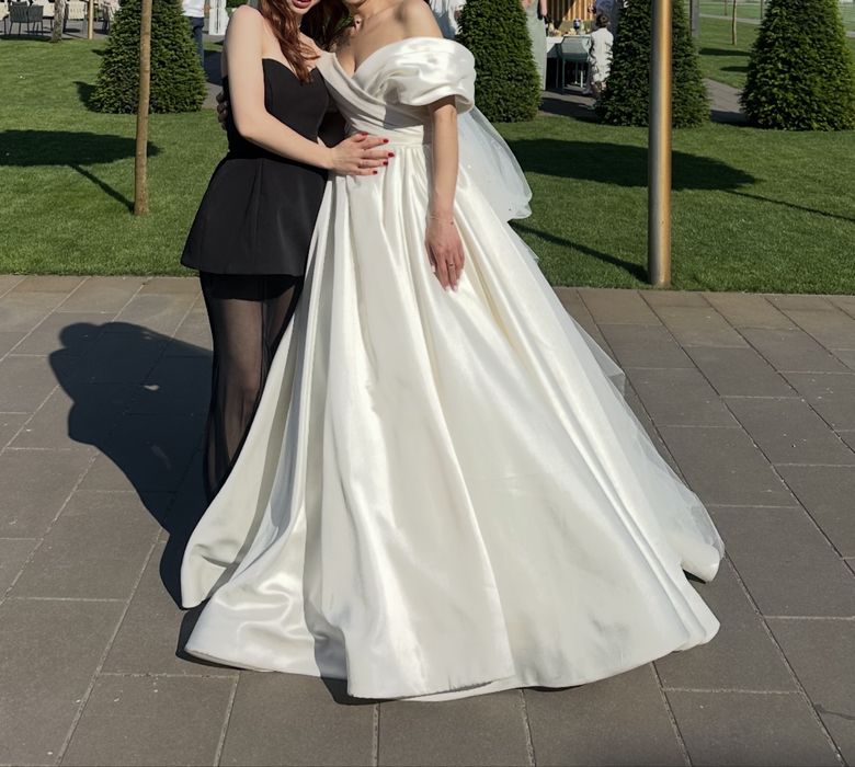 Продаю неймовірну весільну сукню від бренду Wona