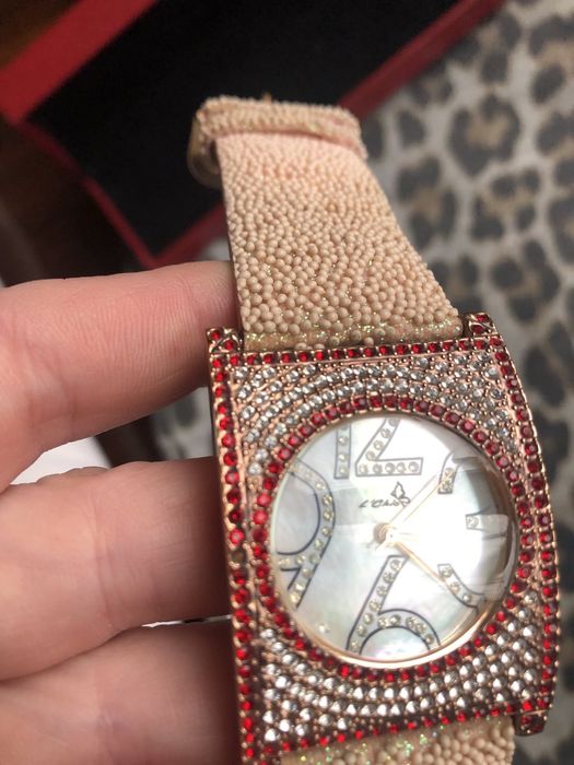 Годинник жіночий L'Chic