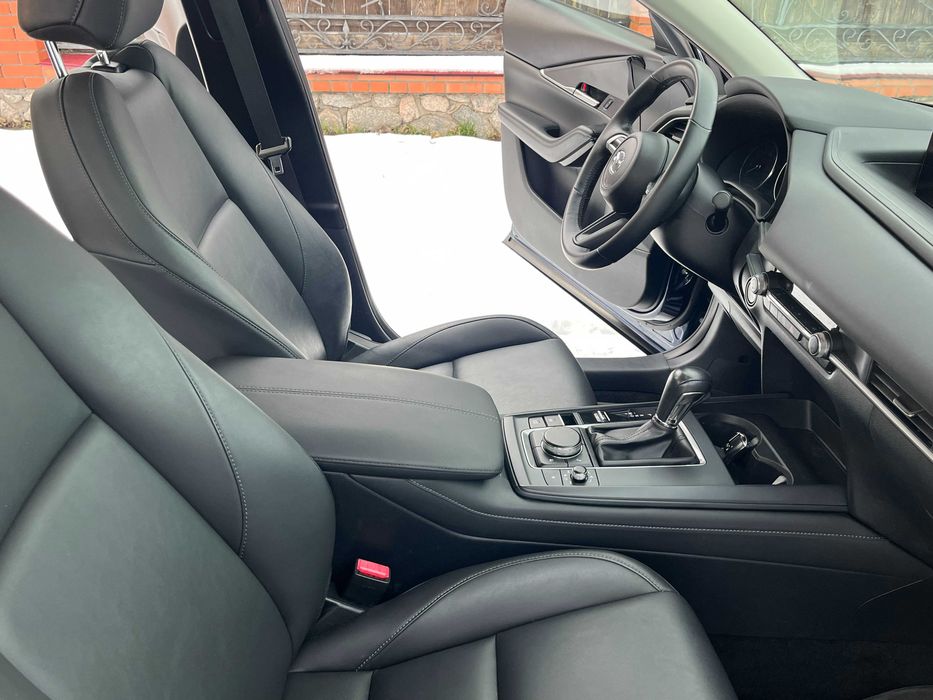 продам Mazda CX-30