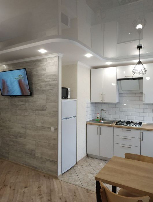 Подобово  2х кімн.Люкс в центрі міста (Мак) СВІТЛО ! Тепло!