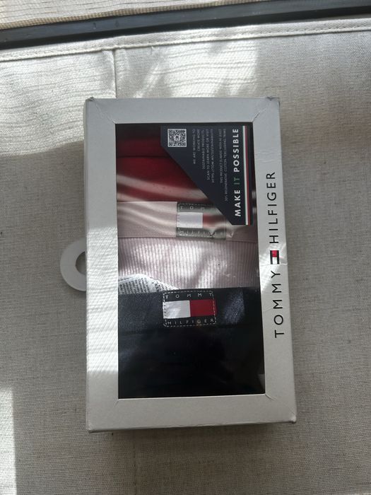 Stringi damskie tommy Hilfiger