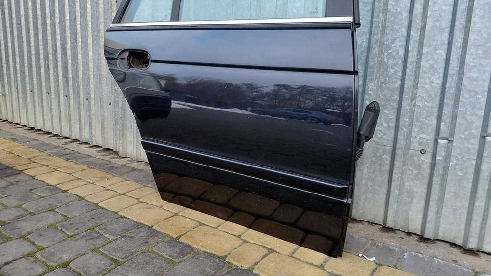 Drzwi prawy tył bmw e39 kombi touring black sapphire metallic 475/9