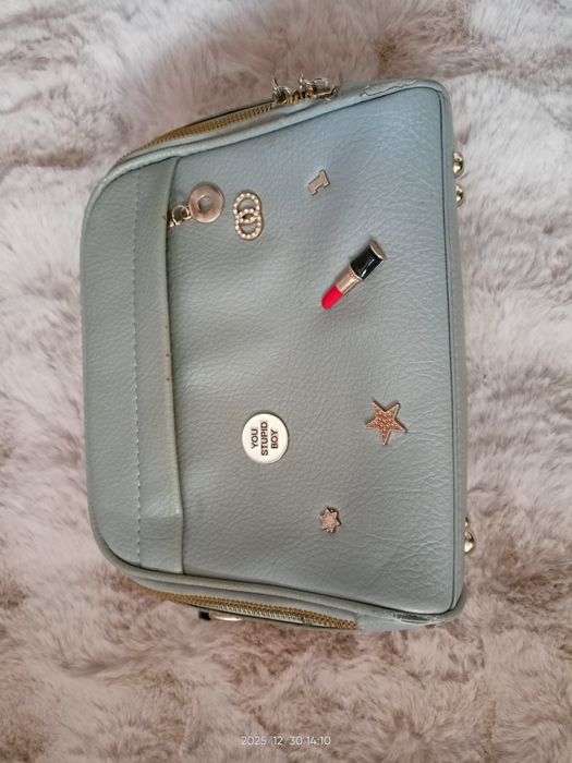 Torebka w stylu kosmetyczka