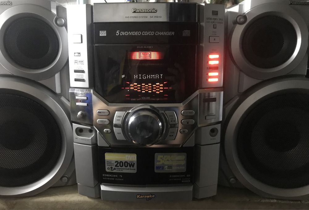 Музыкальный центр  Panasonic sa-vk61d(cd,dvd,mp3)