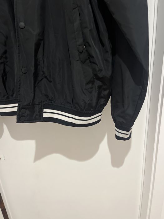 Blusao Homem marca Bershka em bom estado