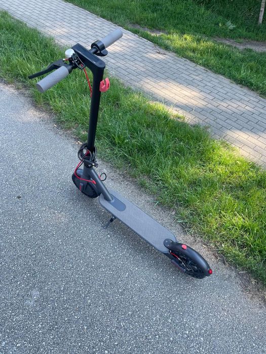 Hulajnoga elektryczna do naprawy