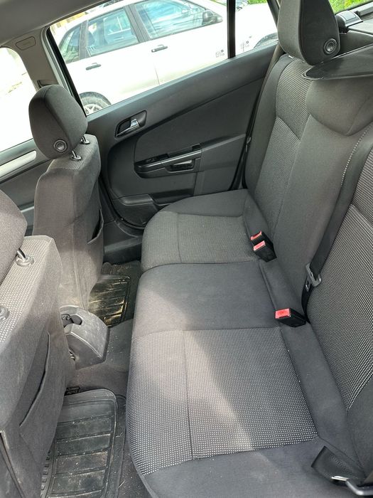 Carro está todo novo