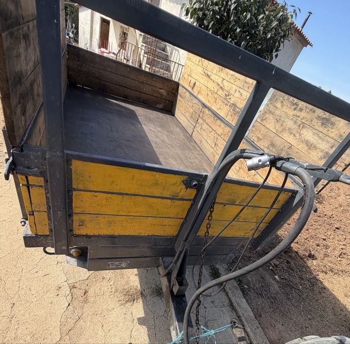 Reboque basculante 3500 kg