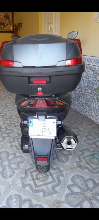 Scooter Vortex cruiser