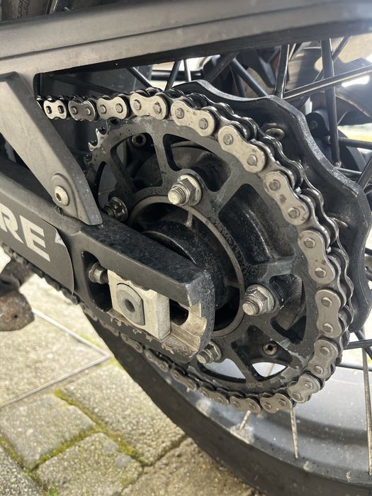 Macbor Montana XR5 500 Black Edition – Assinada por "Ride That Monkey"