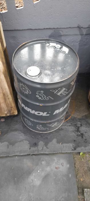Metalowa beczka po oleju 60 L