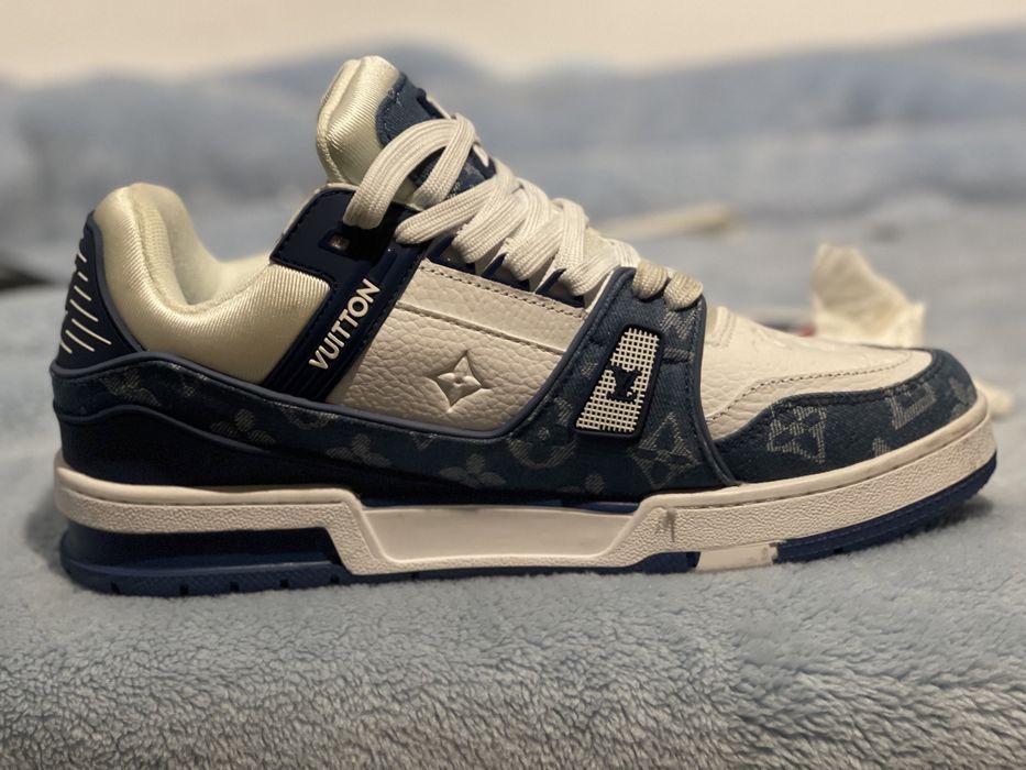 Louis Vuitton trainer LV