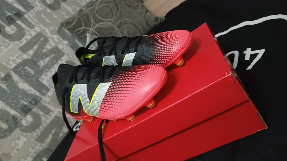 Buty korki półprofeski New balance tekela.
