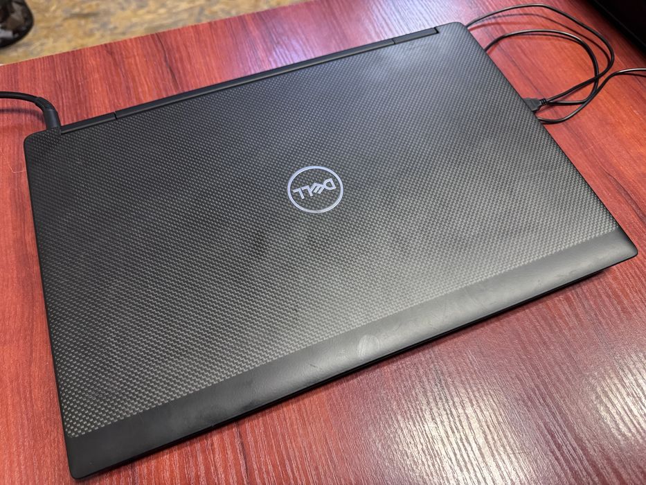 Dell precision 7530 15.6 4k  core i7 1TB